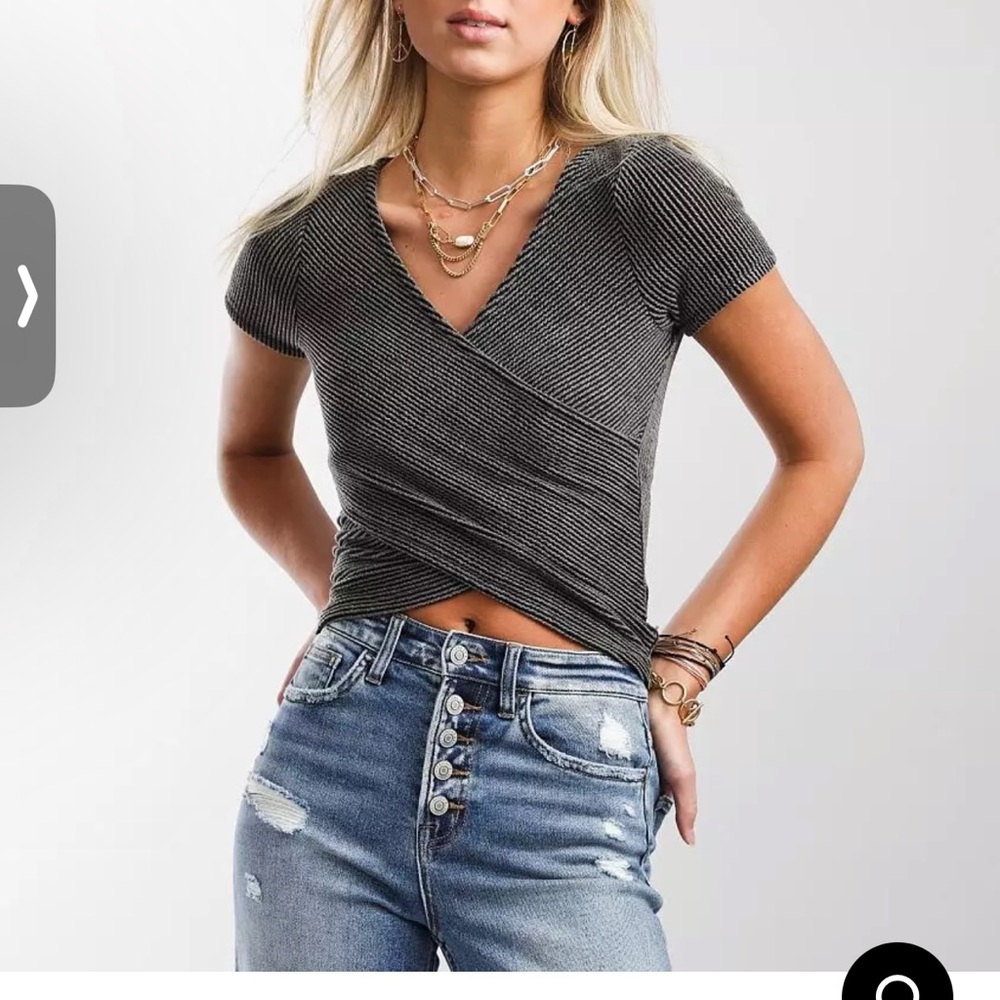Gilded intent top